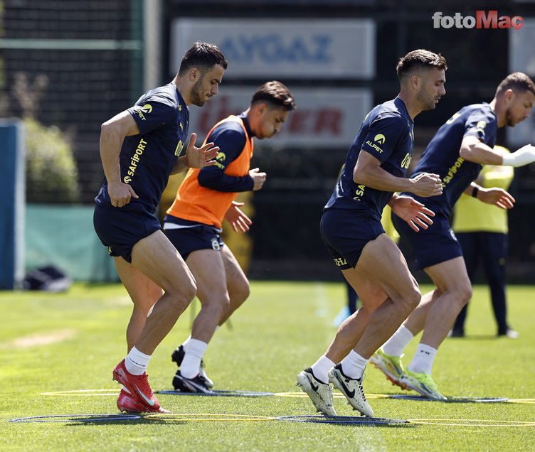 Mourinho'dan flaş karar! İşte Fenerbahçe'nin RAMS Başakşehir maçı 11'i- Fenerbahçe