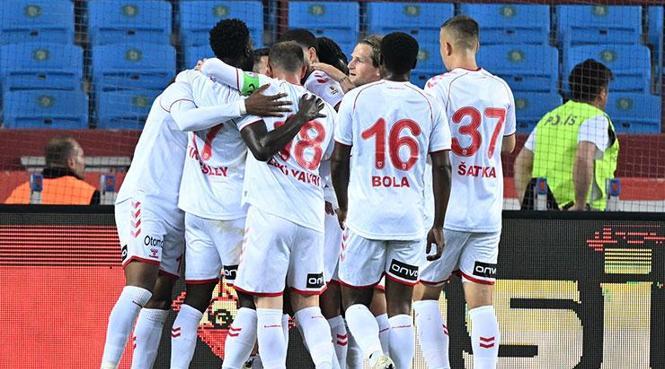 (ÖZET) 4 gollü mücadele nefesleri kesti! Karadeniz derbisinde kazanan çıkmadı | Trabzonspor - Samsunspor maç sonucu: 2-2 19 (ÖZET) 4 gollü mücadele nefesleri kesti! Karadeniz derbisinde kazanan çıkmadı | Trabzonspor - Samsunspor maç sonucu: 2-2- Futbol