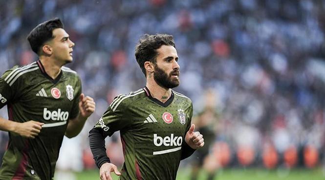 (ÖZET) Beşiktaş, ligde üçüncü sırayı güle oynaya aldı | Maç sonucu Beşiktaş - Adana Demirspor: 4-1 (Süper Lig 35. hafta)- Futbol