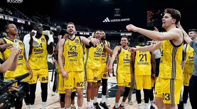 (ÖZET) Fenerbahçe Beko - Panathinaikos maç sonucu: 82-76 | EuroLeague Final Four'da ilk finalist Fenerbahçe! 43 (ÖZET) Fenerbahçe Beko - Panathinaikos maç sonucu: 82-76 | EuroLeague Final Four'da ilk finalist Fenerbahçe!- Ligler