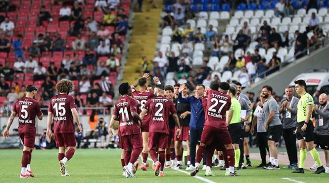 (ÖZET) FENERBAHÇE'YE MERSİN'DE BÜYÜK ŞOK! Hatayspor - Fenerbahçe maçı sonucu: 4-2 23 (ÖZET) FENERBAHÇE'YE MERSİN'DE BÜYÜK ŞOK! Hatayspor - Fenerbahçe maçı sonucu: 4-2- Futbol