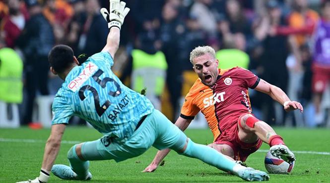 (ÖZET) Galatasaray - Kayserispor maç sonucu: 3-0 | Süper Lig'de şampiyon Galatasaray! 33 (ÖZET) Galatasaray - Kayserispor maç sonucu: 3-0 | Süper Lig'de şampiyon Galatasaray!- Futbol