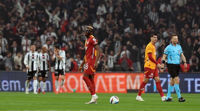 (ÖZET) Göztepe - Galatasaray maç sonucu: 0-2 | Şampiyondan üst üste 10. galibiyet! 38 (ÖZET) Göztepe - Galatasaray maç sonucu: 0-2 | Şampiyondan üst üste 10. galibiyet!- Futbol
