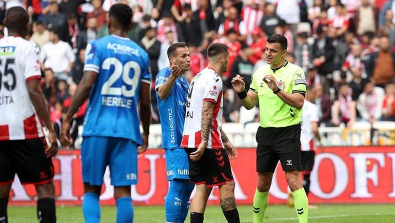 (ÖZET) Ne Sivasspor, ne Bodrum FK: Skor Alanyaspor'a yaradı! Sivasspor 0-0 Bodrum FK maç özeti- Futbol