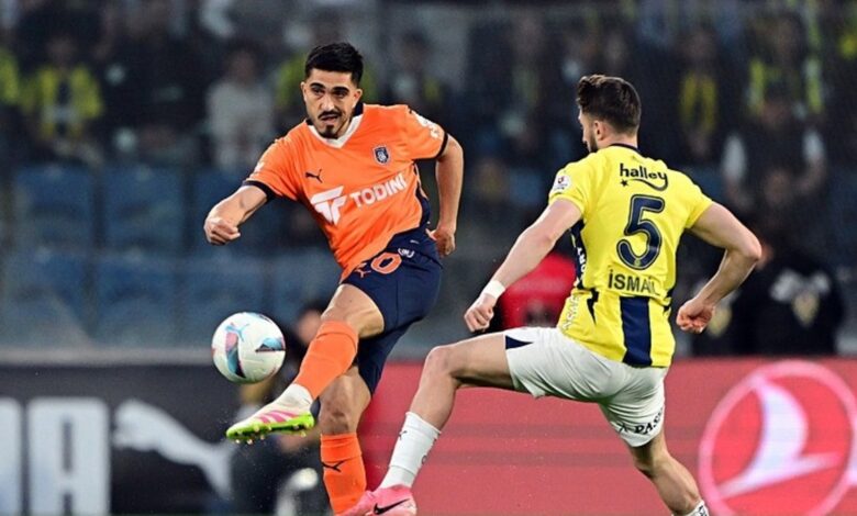 RAMS Başakşehir Fenerbahçe maçında penaltı kazandı! İşte o pozisyon 12 RAMS Başakşehir Fenerbahçe maçında penaltı kazandı! İşte o pozisyon- Fenerbahçe