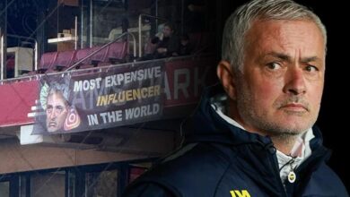 Rams Park'ta Galatasaray taraftarından olay yaratan Mourinho pankartı- Fenerbahçe