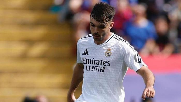 Real Madrid'de Mallorca maçı öncesi pedofili vakası: Yıldız oyuncu açıklama yaptı 24 Real Madrid'de Mallorca maçı öncesi pedofili vakası: Yıldız oyuncu açıklama yaptı- Futbol