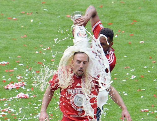 Sacha Boey'den alkollü kutlama tepkisi- Almanya Bundesliga