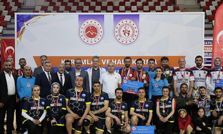 Şampiyon Ağrı Adalet 11 Şampiyon Ağrı Adalet- Futbol