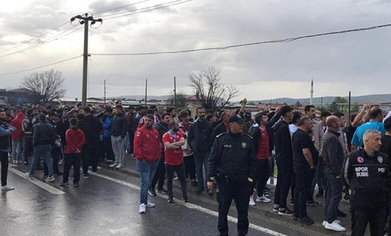Sivasspor taraftarından protesto! 11 Sivasspor taraftarından protesto!- Boks