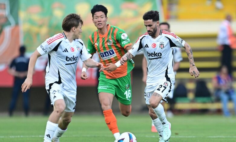 Spor yazarları Corendon Alanyaspor-Beşiktaş maçını değerlendirdi 19 Spor yazarları Corendon Alanyaspor-Beşiktaş maçını değerlendirdi- Beşiktaş