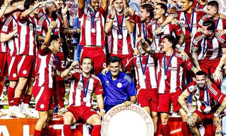 TFF'den Olympiacos forması giyen milli futbolcu Yusuf Yazıcı'ya tebrik mesajı 11 TFF'den Olympiacos forması giyen milli futbolcu Yusuf Yazıcı'ya tebrik mesajı- Futbol
