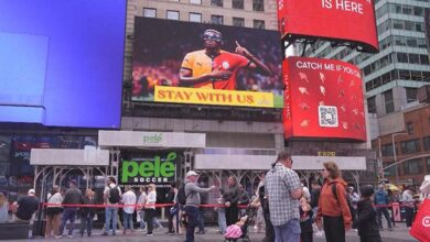 Times Meydanı'nda Galatasaraylı taraftardan Osimhen'e "Bizimle Kal" çağrısı- Futbol