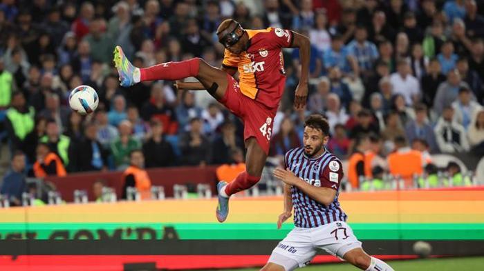 Trabzonspor - Galatasaray maçını spor yazarları değerlendirdi: Galatasaraylı yıldıza övgü: Tam bir cevher | Galatasaray yüzyılı | Buruk'a çok haksızlık yaptık 48 Trabzonspor - Galatasaray maçını spor yazarları değerlendirdi: Galatasaraylı yıldıza övgü: Tam bir cevher | Galatasaray yüzyılı | Buruk'a çok haksızlık yaptık- Futbol
