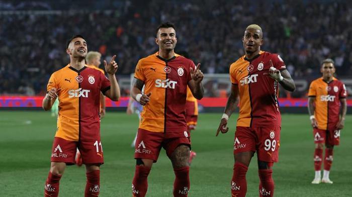 Trabzonspor - Galatasaray maçını spor yazarları değerlendirdi: Galatasaraylı yıldıza övgü: Tam bir cevher | Galatasaray yüzyılı | Buruk'a çok haksızlık yaptık 45 Trabzonspor - Galatasaray maçını spor yazarları değerlendirdi: Galatasaraylı yıldıza övgü: Tam bir cevher | Galatasaray yüzyılı | Buruk'a çok haksızlık yaptık- Futbol