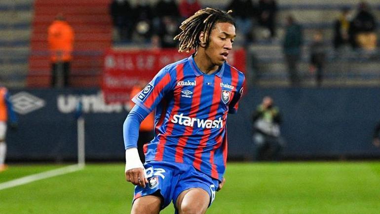 Trabzonspor'a Fransa'dan stoper! Son karar Fatih Tekke'nin- Futbol