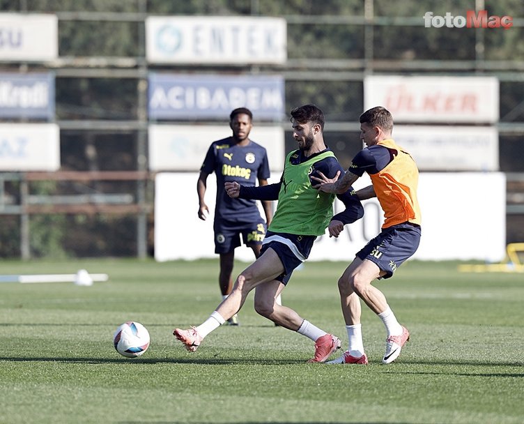 TRANSFER HABERLERİ | Fenerbahçe o isimle yollarını ayırıyor! Kulüp bulması halinde...- Fenerbahçe