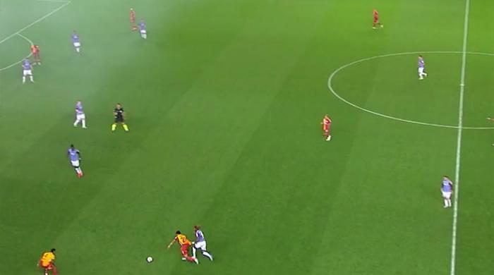 Trio'da Trabzonspor - Galatasaray maçının tartışmalı kararlarını değerlendirildi: Maça damga vuran Muslera - Visca pozisyonu! 69 Trio'da Trabzonspor - Galatasaray maçının tartışmalı kararlarını değerlendirildi: Maça damga vuran Muslera - Visca pozisyonu!- Futbol