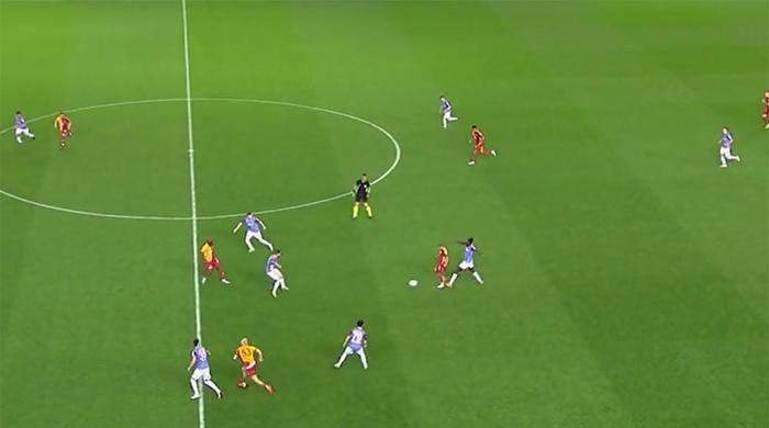 Trio'da Trabzonspor - Galatasaray maçının tartışmalı kararlarını değerlendirildi: Maça damga vuran Muslera - Visca pozisyonu! 67 Trio'da Trabzonspor - Galatasaray maçının tartışmalı kararlarını değerlendirildi: Maça damga vuran Muslera - Visca pozisyonu!- Futbol