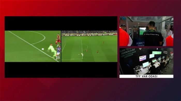 Trio'da Trabzonspor - Galatasaray maçının tartışmalı kararlarını değerlendirildi: Maça damga vuran Muslera - Visca pozisyonu! 63 Trio'da Trabzonspor - Galatasaray maçının tartışmalı kararlarını değerlendirildi: Maça damga vuran Muslera - Visca pozisyonu!- Futbol