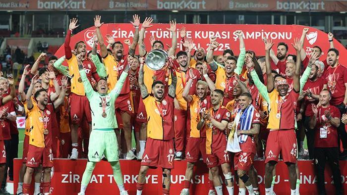Türkiye Kupası'nda şampiyon olan Galatasaray'a çılgın prim! Çifte kupada kesenin ağzı açıldı 20 Türkiye Kupası'nda şampiyon olan Galatasaray'a çılgın prim! Çifte kupada kesenin ağzı açıldı- Futbol
