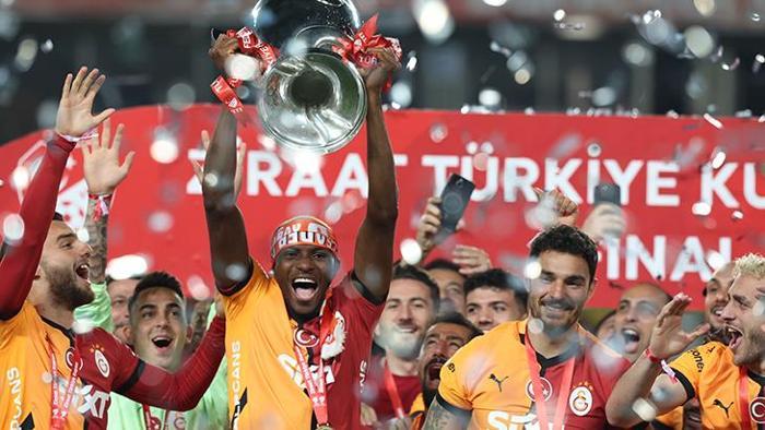 Türkiye Kupası'nda şampiyon olan Galatasaray'a çılgın prim! Çifte kupada kesenin ağzı açıldı 21 Türkiye Kupası'nda şampiyon olan Galatasaray'a çılgın prim! Çifte kupada kesenin ağzı açıldı- Futbol