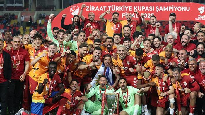 Türkiye Kupası'nda şampiyon olan Galatasaray'a çılgın prim! Çifte kupada kesenin ağzı açıldı 23 Türkiye Kupası'nda şampiyon olan Galatasaray'a çılgın prim! Çifte kupada kesenin ağzı açıldı- Futbol