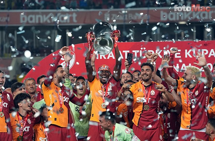 Usta yazardan Galatasaray'a övgü dolu sözler: "Futbolda altın yıllarını yaşıyor!"- Futbol