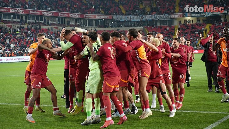 Usta yazardan Galatasaray'a övgü dolu sözler: "Futbolda altın yıllarını yaşıyor!"- Futbol