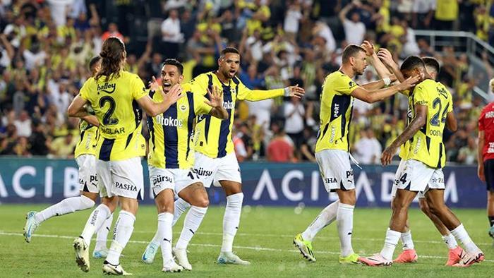 Ve Fenerbahçe'de ilk ayrılık kesinleşti! Yıldız futbolcu veda ediyor... 19 Ve Fenerbahçe'de ilk ayrılık kesinleşti! Yıldız futbolcu veda ediyor...- Futbol