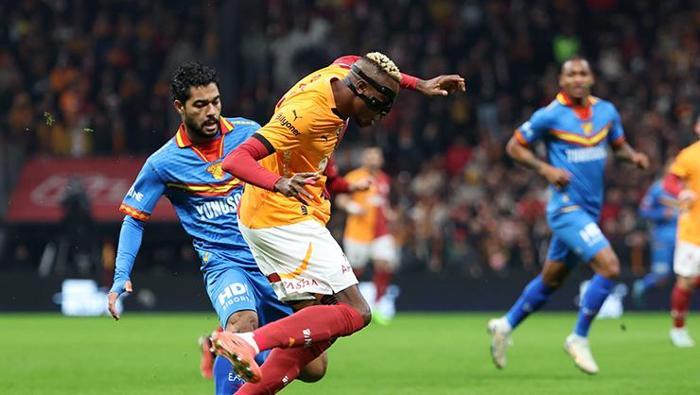 Victor Osimhen Ada'yı salladı: Galatasaray'ın yıldızı için birbirlerine girdiler! Transferde büyük rekabet 34 Victor Osimhen Ada'yı salladı: Galatasaray'ın yıldızı için birbirlerine girdiler! Transferde büyük rekabet- Futbol