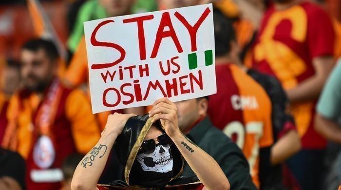 Victor Osimhen-Fenerbahçe: Gece yarısı açıklandı! Galatasaray'ın şampiyonluk kutlamaları esnasında olay sözler, teklifi duyurdu...- Futbol