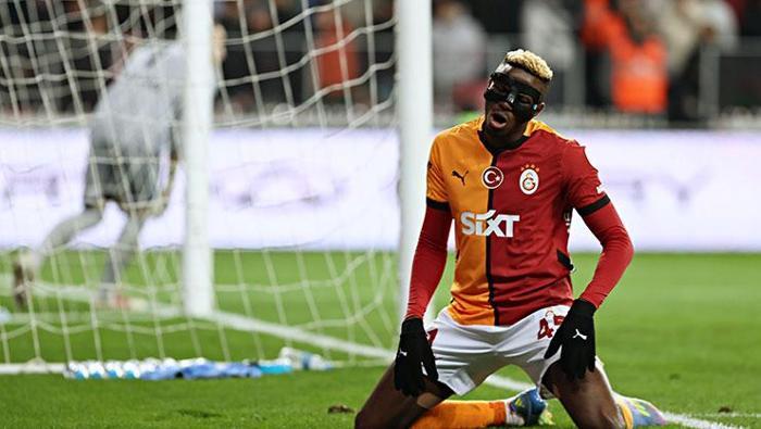 Victor Osimhen transferi için son dakika gelişmesi! 'Başkanla görüştü, imzaya hazır' 19 Victor Osimhen transferi için son dakika gelişmesi! 'Başkanla görüştü, imzaya hazır'- Futbol