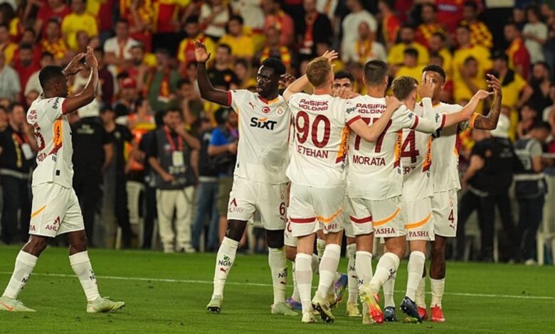 Yıldız isme övgü dolu sözler: "Galatasaray'ın lideri gibi oynadı" 20 Yıldız isme övgü dolu sözler: "Galatasaray'ın lideri gibi oynadı"- Futbol