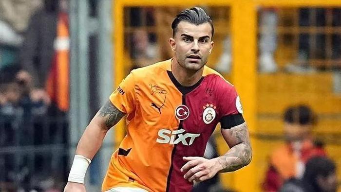 Abdülkerim Bardakcı'dan gönderme! Konyaspor ve milli takım itirafı 'Ben bunları hak etmedim' 23 Abdülkerim Bardakcı'dan gönderme! Konyaspor ve milli takım itirafı 'Ben bunları hak etmedim'- Futbol
