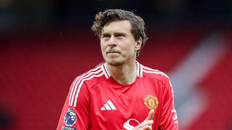Adı Fenerbahçe ile anılıyordu! Manchester United'dan resmen ayrıldı- Futbol
