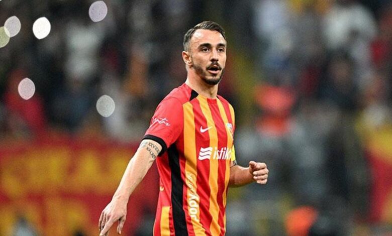 Adı Trabzonspor ve Galatasaray ile anılıyordu! Kayserispor'dan Gökhan Sazdağı için açıklama 13 Adı Trabzonspor ve Galatasaray ile anılıyordu! Kayserispor'dan Gökhan Sazdağı için açıklama- Futbol