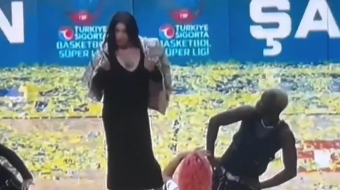 Ali Koç'a büyük tepki: 'Travesti şov' isyanı- Fenerbahçe