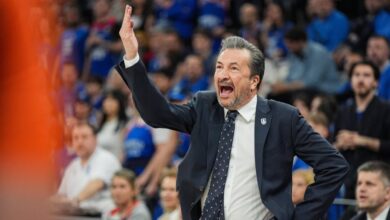 Anadolu Efes Luca Banchi ile yollarını ayırdı!- Basketbol