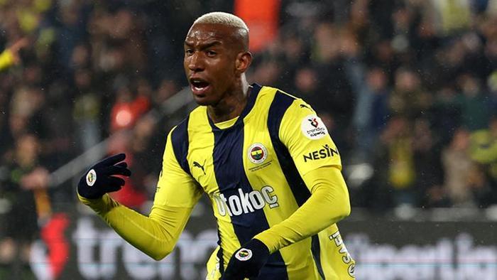 Anderson Talisca'dan gece yarısı olay yaratan paylaşım! 'Saygısızlık seviyesi etkileyici...' 18 Anderson Talisca'dan gece yarısı olay yaratan paylaşım! 'Saygısızlık seviyesi etkileyici...'- Futbol