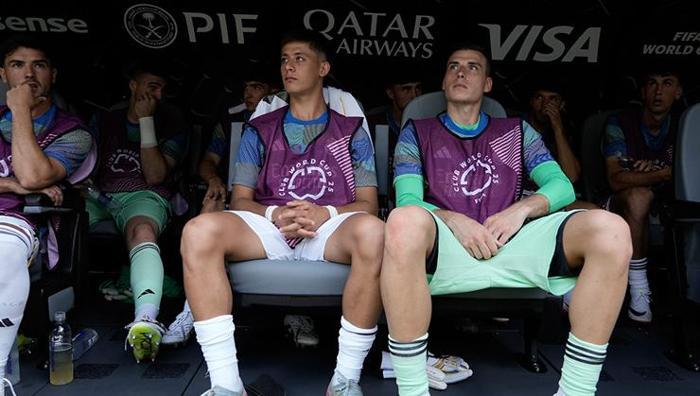'Arda Güler konusunda doktora yaptım' dedi, taraftarlar ayağa kalktı! Real Madrid-Al Hilal maçına damga vurdu 24 'Arda Güler konusunda doktora yaptım' dedi, taraftarlar ayağa kalktı! Real Madrid-Al Hilal maçına damga vurdu- Futbol
