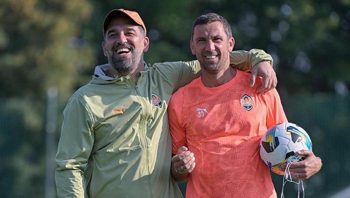 Arda Turan'ın sözleri Ukrayna'da kriz yarattı! Yarmolenko'dan yanıt geldi, gündeme oturdu 18 Arda Turan'ın sözleri Ukrayna'da kriz yarattı! Yarmolenko'dan yanıt geldi, gündeme oturdu- Futbol