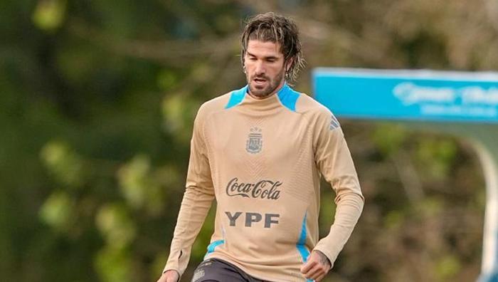 Aslan'dan makine gibi orta saha transferi! Messi'nin kankası geliyor: Galatasaray somut adımlar attı 23 Aslan'dan makine gibi orta saha transferi! Messi'nin kankası geliyor: Galatasaray somut adımlar attı- Futbol