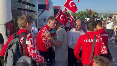 Avrupa Bilek Güreşi Şampiyonası'nda madalya alan sporcular Bursa'ya döndü- Basketbol
