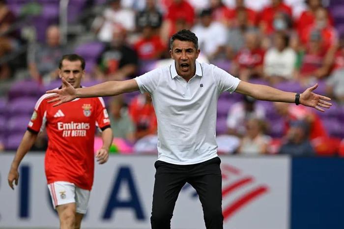 Benfica'da Orkun Kökçü depremi: Sinir krizi geçirdi! Bruno Lage karşılık verdi, ortalık karıştı... 26 Benfica'da Orkun Kökçü depremi: Sinir krizi geçirdi! Bruno Lage karşılık verdi, ortalık karıştı...- Futbol