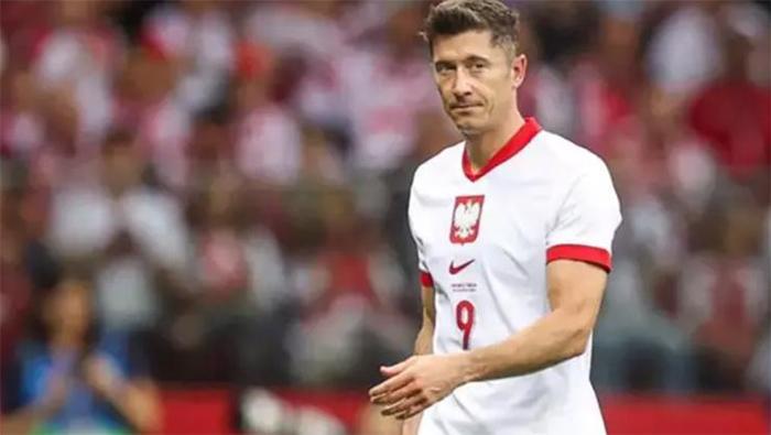 Böyle paylaştı: Yıldız golcü Lewandowski Türkiye'de 18 Böyle paylaştı: Yıldız golcü Lewandowski Türkiye'de- Diğer Haberler