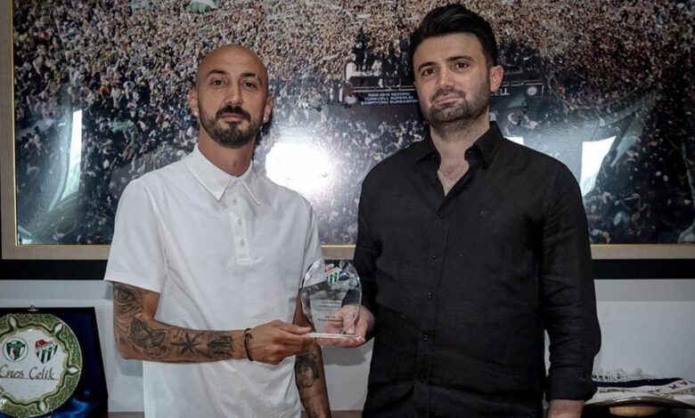 Bursaspor, Ahmet İlhan Özek ile yollarını ayırdı 11 Bursaspor, Ahmet İlhan Özek ile yollarını ayırdı- Basketbol