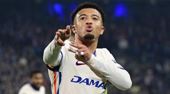CANLI TRANSFER | Fenerbahçe'ye transferi an meselesiydi! Siyah Beyazlılar devreye girdi | Transferde dengeler değişti 27 CANLI TRANSFER | Fenerbahçe'ye transferi an meselesiydi! Siyah Beyazlılar devreye girdi | Transferde dengeler değişti- Futbol