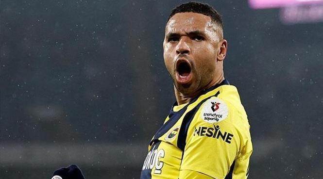 CANLI TRANSFER | Görüşmeler başladı! Fenerbahçe'nin büyük yatırımı 1 dakika oynamadan gidiyor 31 CANLI TRANSFER | Görüşmeler başladı! Fenerbahçe'nin büyük yatırımı 1 dakika oynamadan gidiyor- Futbol