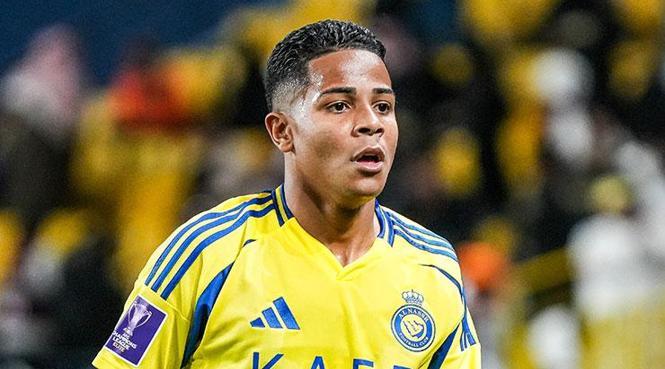 CANLI TRANSFER | İstanbul devi yeni yıldızını Suudi Arabistan'da buldu- Futbol